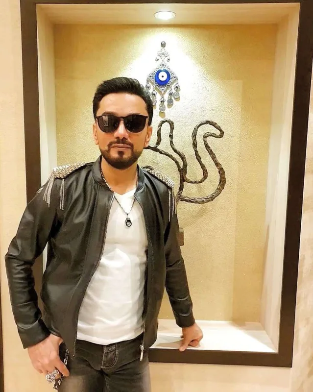 “Dostluqların dağılmasına “zəhrimar pul” səbəb oldu”