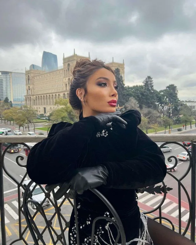 “Zirvələr insanın başını döndürür”