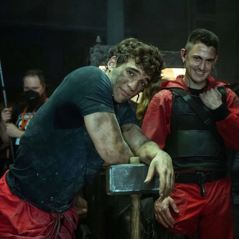 “Esquire” jurnalı üçün kamera qarşısına keçdi