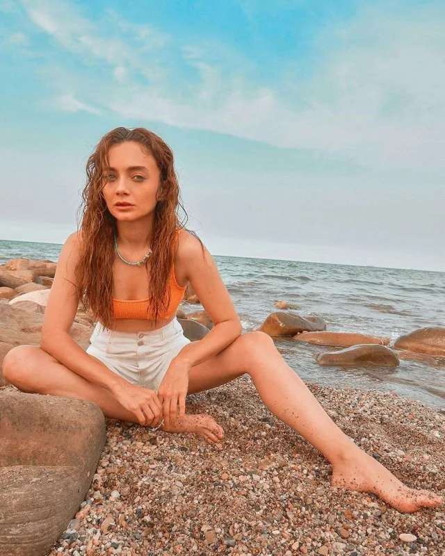 Damlanın çimərlik keyfi