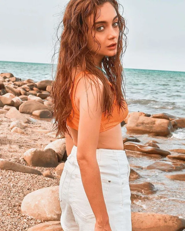 Damlanın çimərlik keyfi