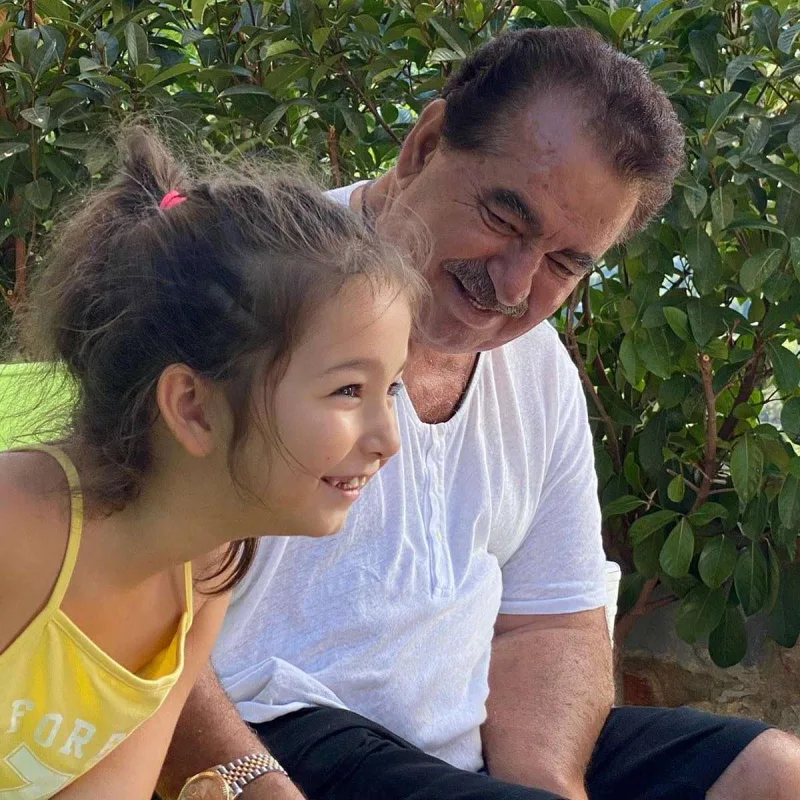 “Onu qadın döyən kimi qələmə verirlər”