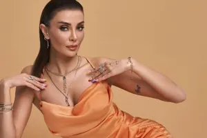 Sevgilisini buna görə paylaşmır