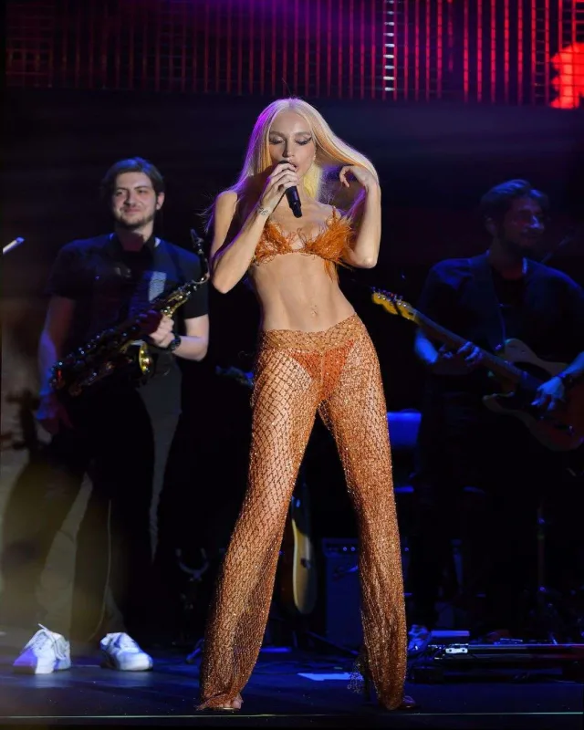 Gülşen səhnəyə dönmür