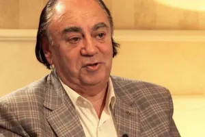 Xalq artisti yaşını demək istəmədi