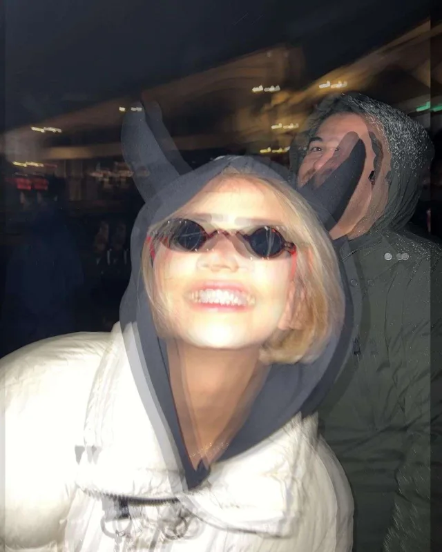 “Halloween”i həyat yoldaşı ilə keçirdi