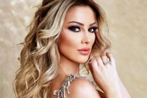 Petek 8 il sonra səhnələrə qayıtdı