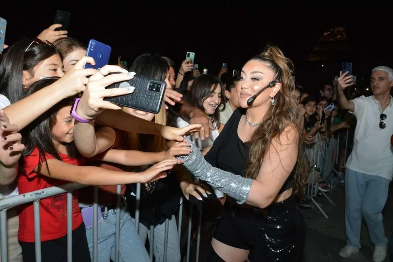 Damla obrazı ilə diqqət çəkdi