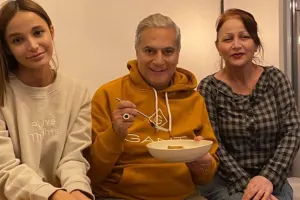 Mehmet Ali Erbil Səmranın evində