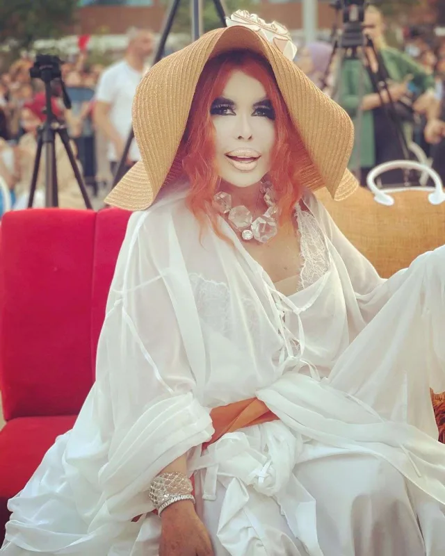 Bülent liftli məzar xəbərini yalanladı