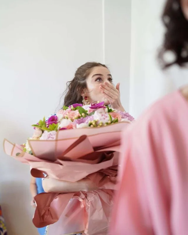 Elçiliklərindən yeni fotolar yaydılar