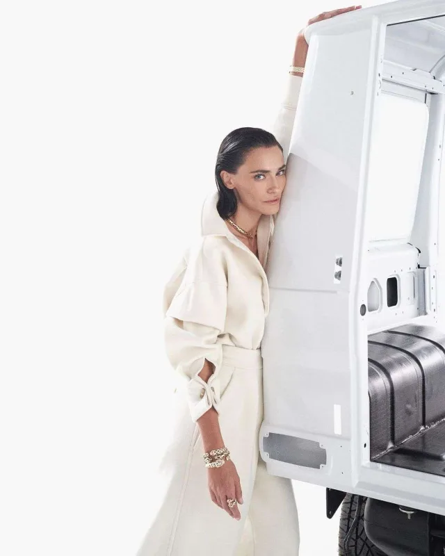 Saadet dünyaca məşhur jurnalın siması oldu