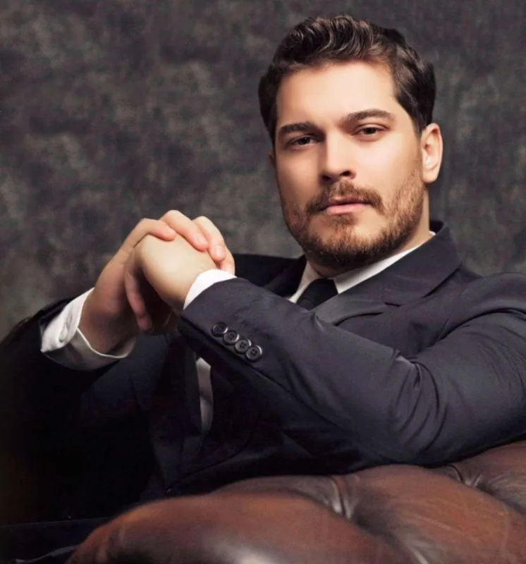 Çağatay Ulusoy evlənir!