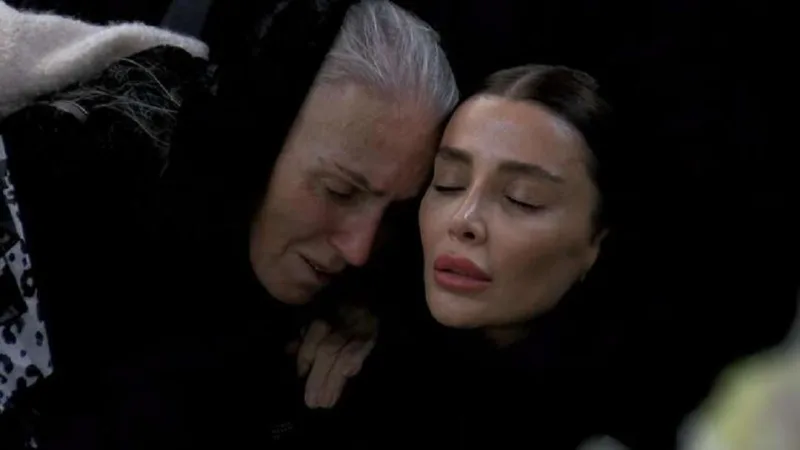 “Botokslarınıza görə ağlaya bilmədiniz”