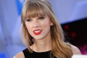 Bunu bacaran ilk sənətçi Teylordur