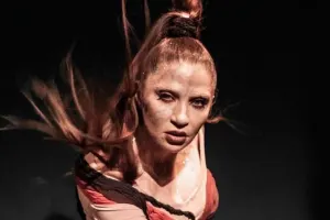 Münəvvər Əliyeva fərqli obrazda