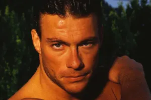 Van Damm ekranlara qayıdır