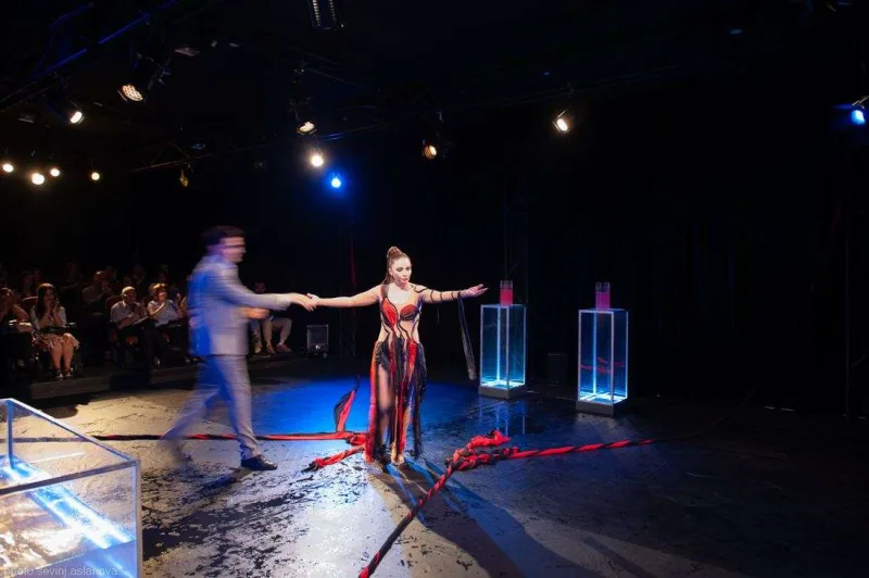 Münəvvər Əliyeva fərqli obrazda