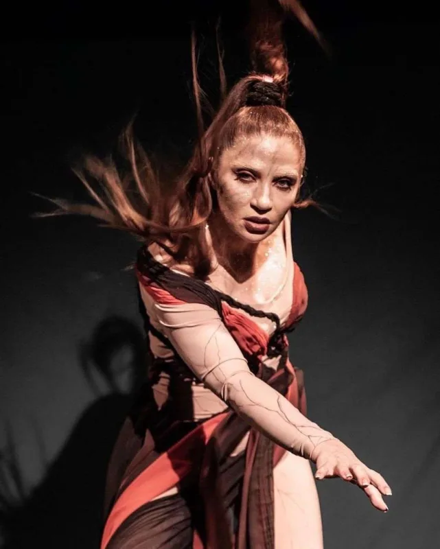 Münəvvər Əliyeva fərqli obrazda