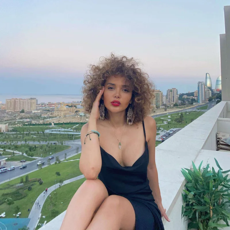 Tiktoker Aydan estetik etdirdi