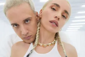 Gülşeni qarşılamağa gedibmiş