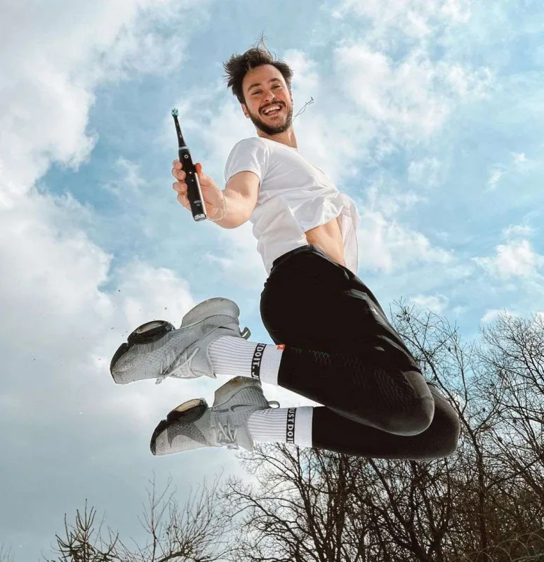 Ərinin yarıçılpaq fotoları Pelini narahat edir