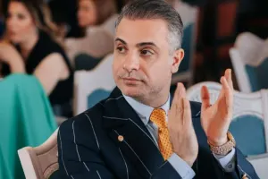 “Kişi kimi formalaşmağımı ona borcluyam”