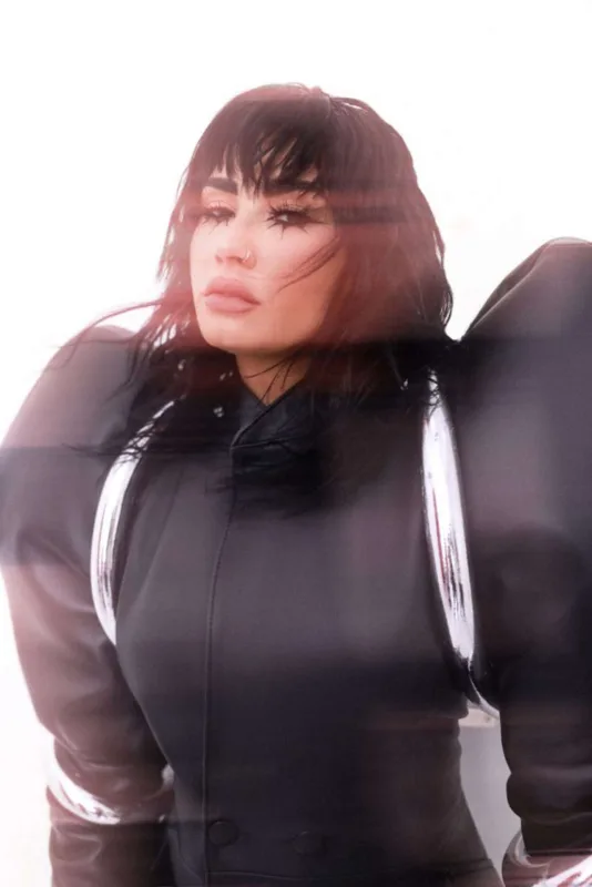 Bu şəkilləri ilə gündəmə gəldi