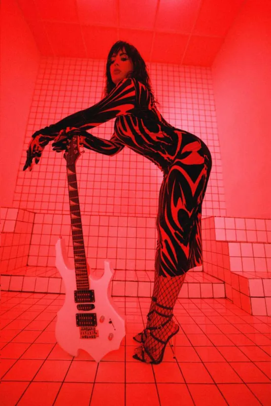 Bu şəkilləri ilə gündəmə gəldi