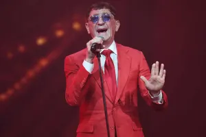 Döydüyü barmenlə barışdı