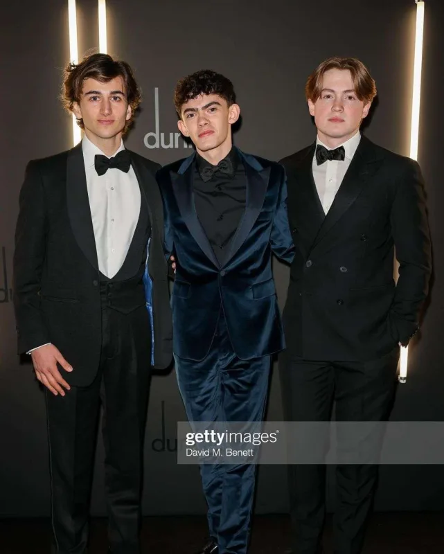 “Netflix” ulduzu biseksual olduğunu açıqladı