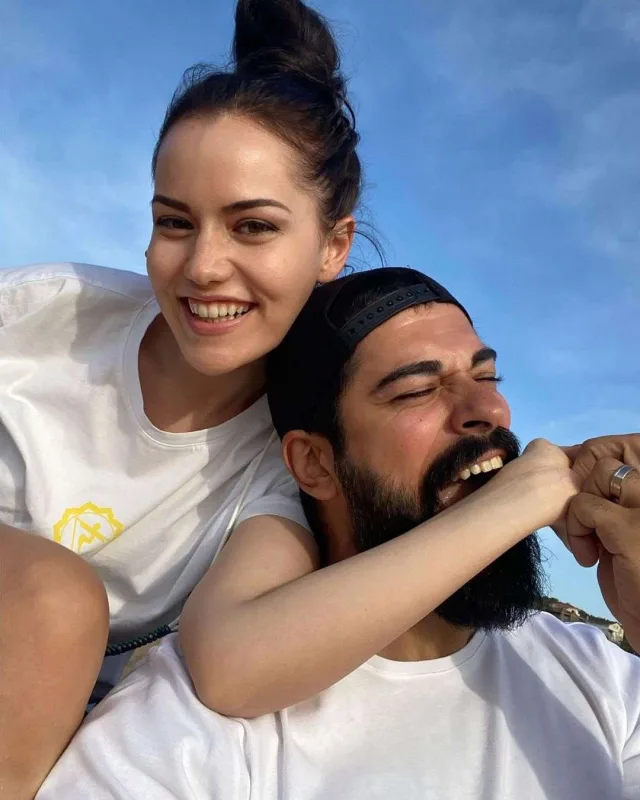 Fahriye və Burakdan açıqlama