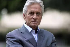 Maykl Duqlas illər sonra imicini dəyişdi