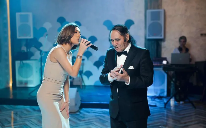 Röya Niyaməddindən oxudu