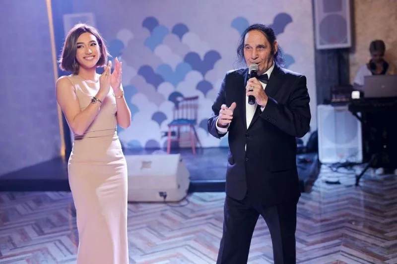 Röya Niyaməddindən oxudu