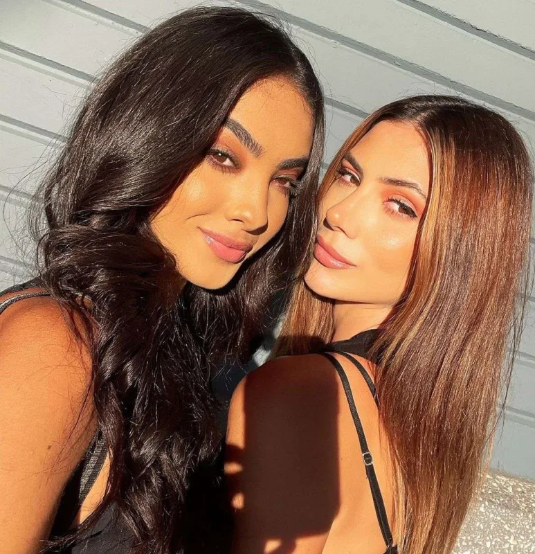 Gözəllik kraliçaları evləndi