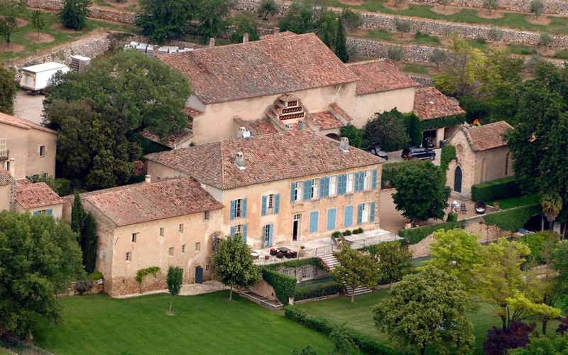 Malikanəsindən xəzinə axtarıbmış