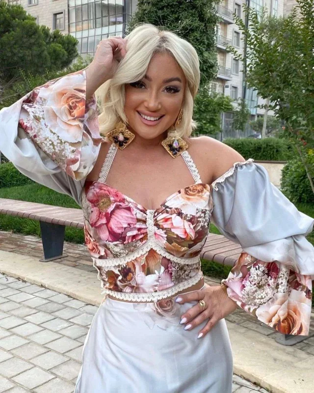 “Gözlərinə baxıb dedim ki, dəyərlisən”