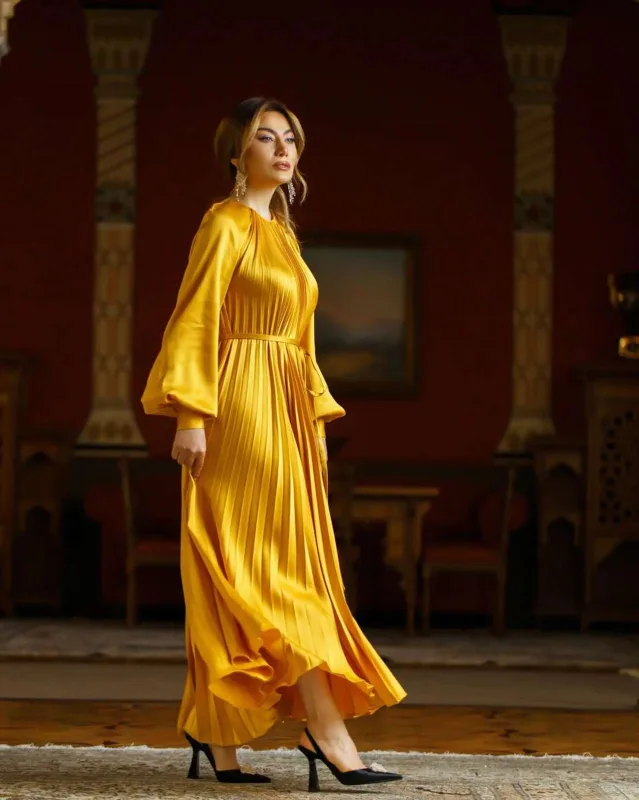 Ruhi Əliyeva Tağıyevin ev muzeyində