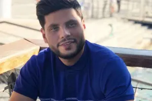 “Atam dedi ki, Yaşar Nurinin qızlarından birini bəyən, elçi gedim”