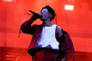 BTS-in üzvü solo albom çıxarır