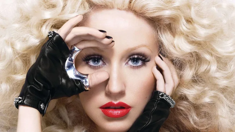 Ulduz reperlərdən birgə məktub