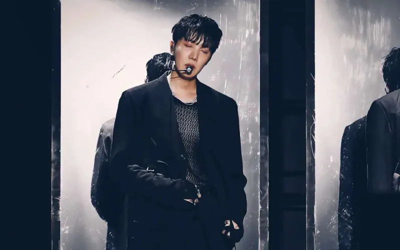 BTS-in üzvü solo albom çıxarır