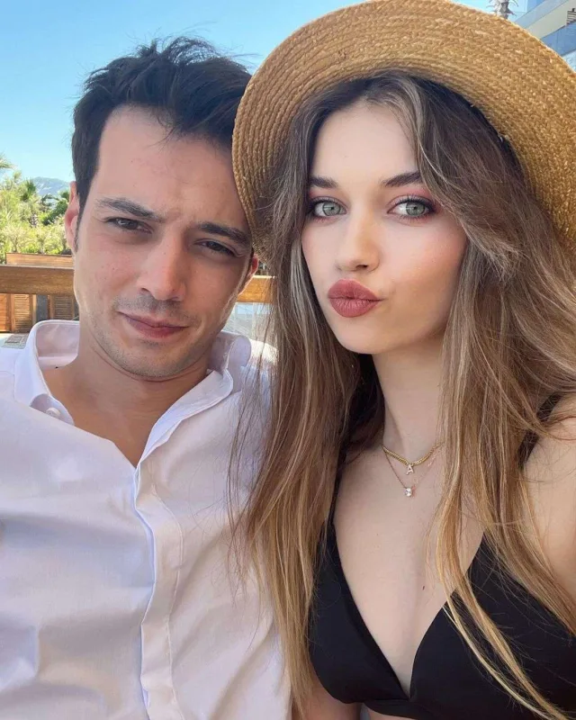 Afra ilə Mert tətildə