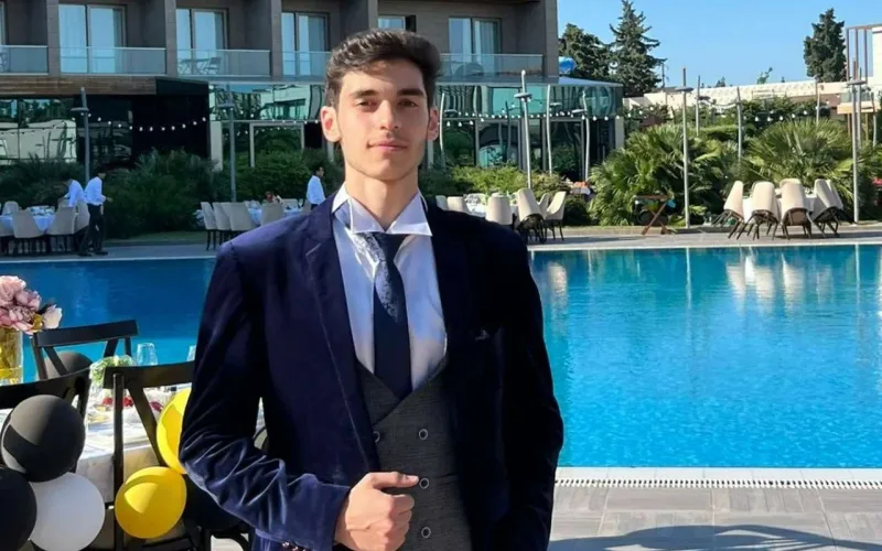 Atasının arzusunu həyata keçirdi