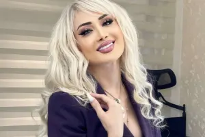 “Hönkürtü səsini batırmaq üçün gülmək istəyirəm”