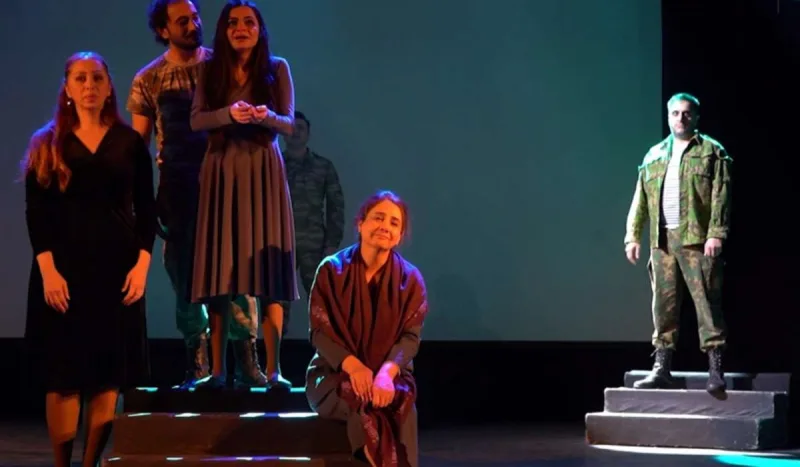 “Yarımçıq qalmış” yenidən səhnədə