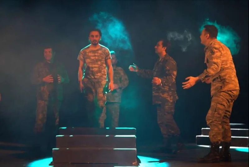 “Yarımçıq qalmış” yenidən səhnədə