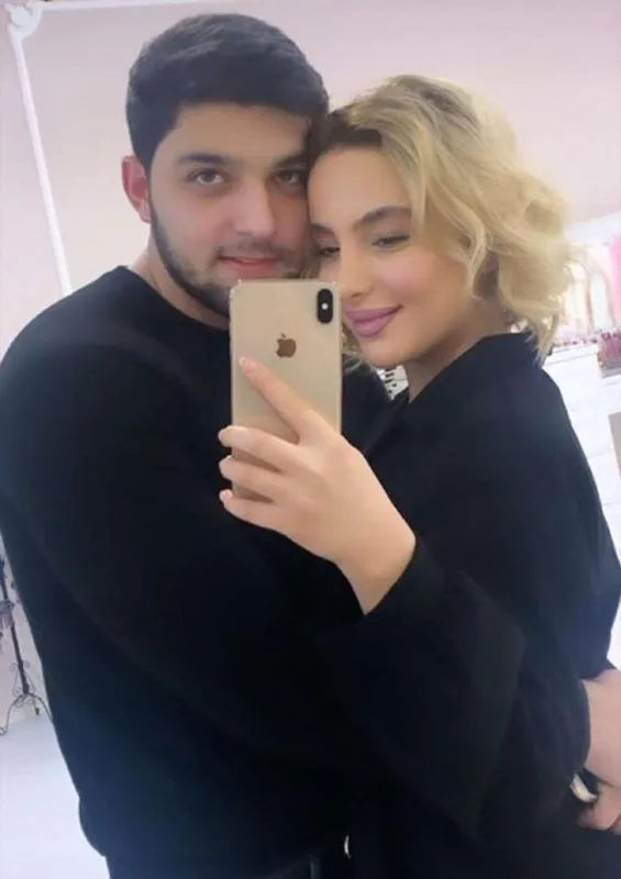 Ayan Şəfəq həyat yoldaşından boşandı