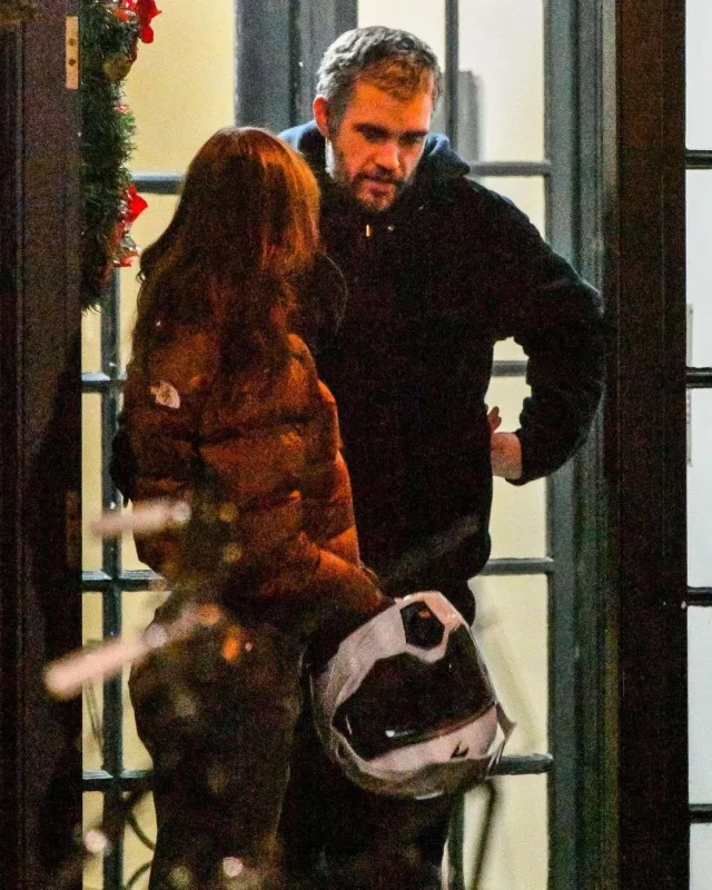 Yenidən keçmiş sevgilisinə qayıtdı